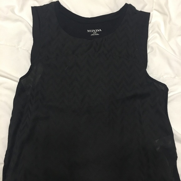 Chic Black Top - Picture 1 of 3